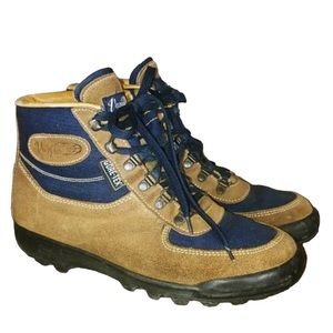 VASQUE Skywalk Hiking Boots Kid’s Size 5.5 (Big Boy) Gore-Tex Waterproof